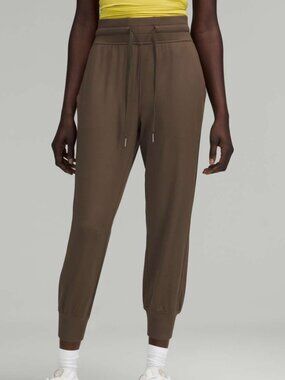 Lululemon Ready to Rulu High-Rise Cropped Jogger-Size 6- Dark Olive $98 Retail